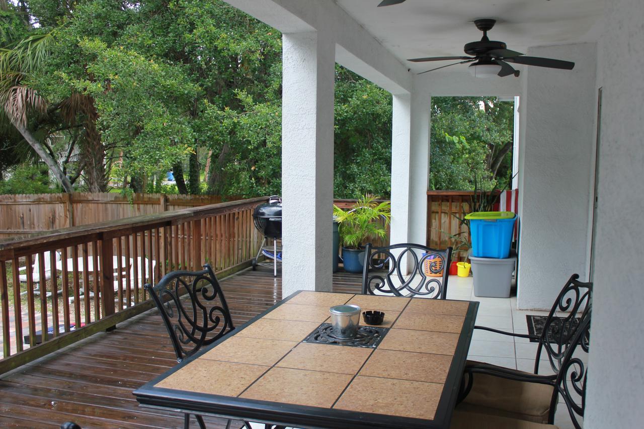 Poolhouse Villa Tampa Kültér fotó